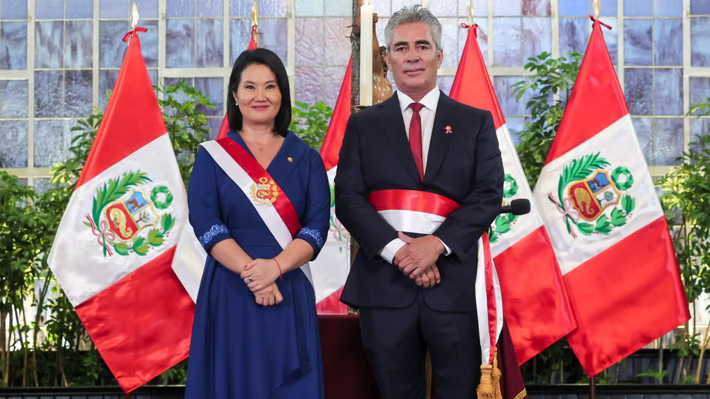 Ministro de Vivienda califica de «falta de respeto» retiro de congresistas