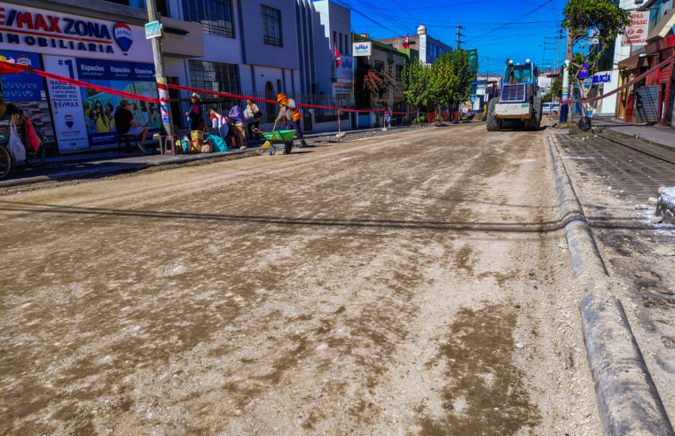 Avanzan los trabajos de rehabilitación y asfaltado en la avenida Emmel