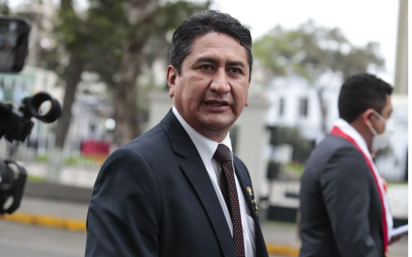 TC anula prisión preventiva de Cerrón, mientras Vizcarra seguirá en Barbadillo