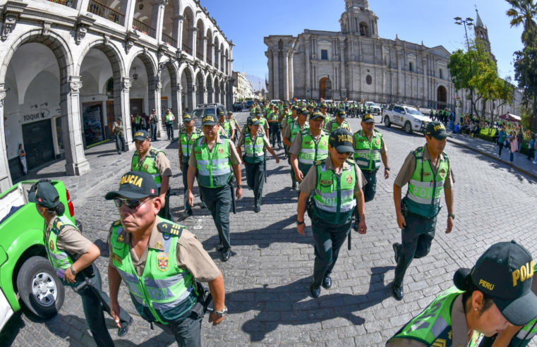 Mil policías resguardarán las Fiestas Patrias en Arequipa