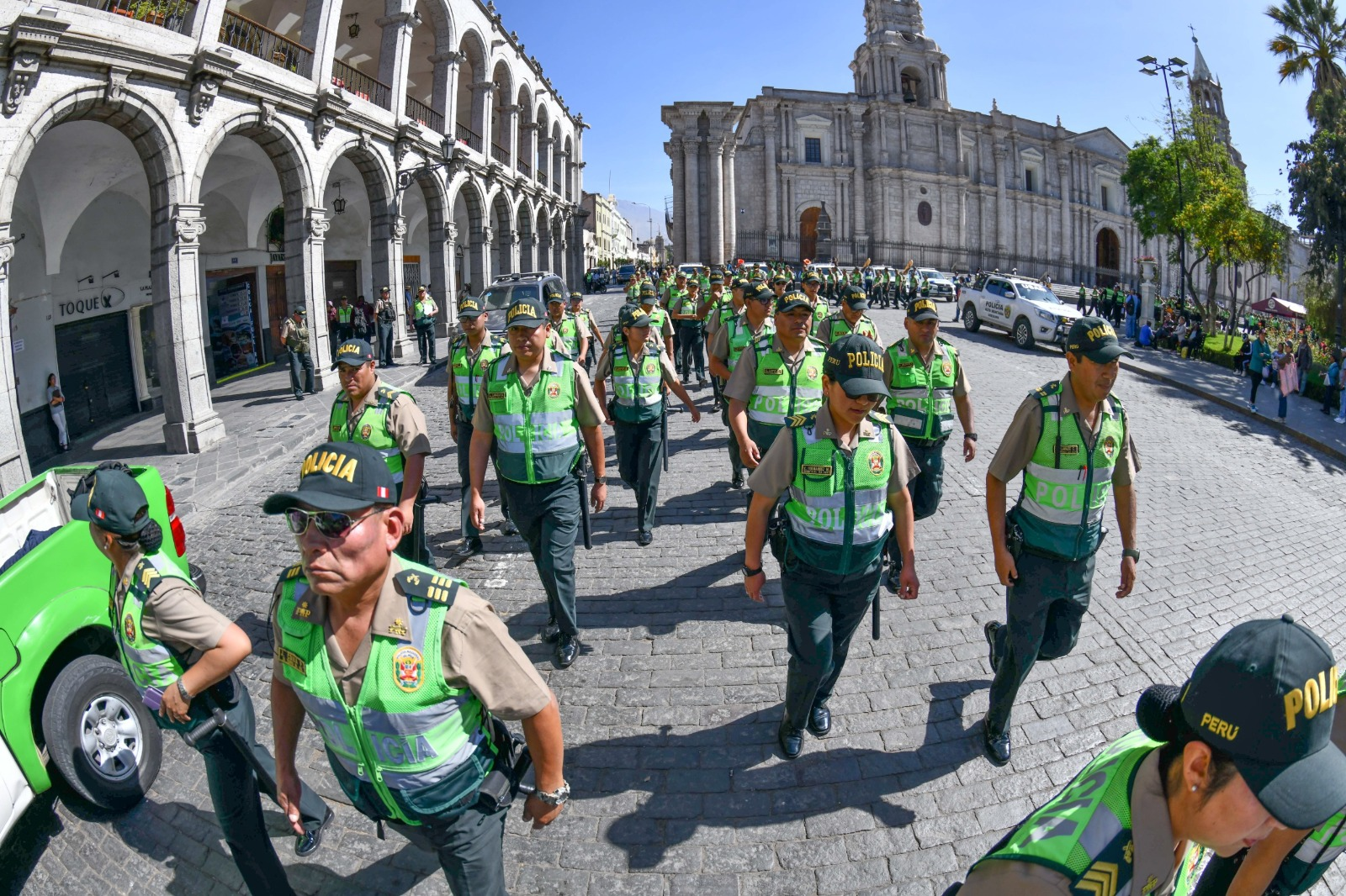 Mil policías resguardarán las Fiestas Patrias en Arequipa