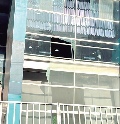 Disparan contra gimnasio en la avenida Colón