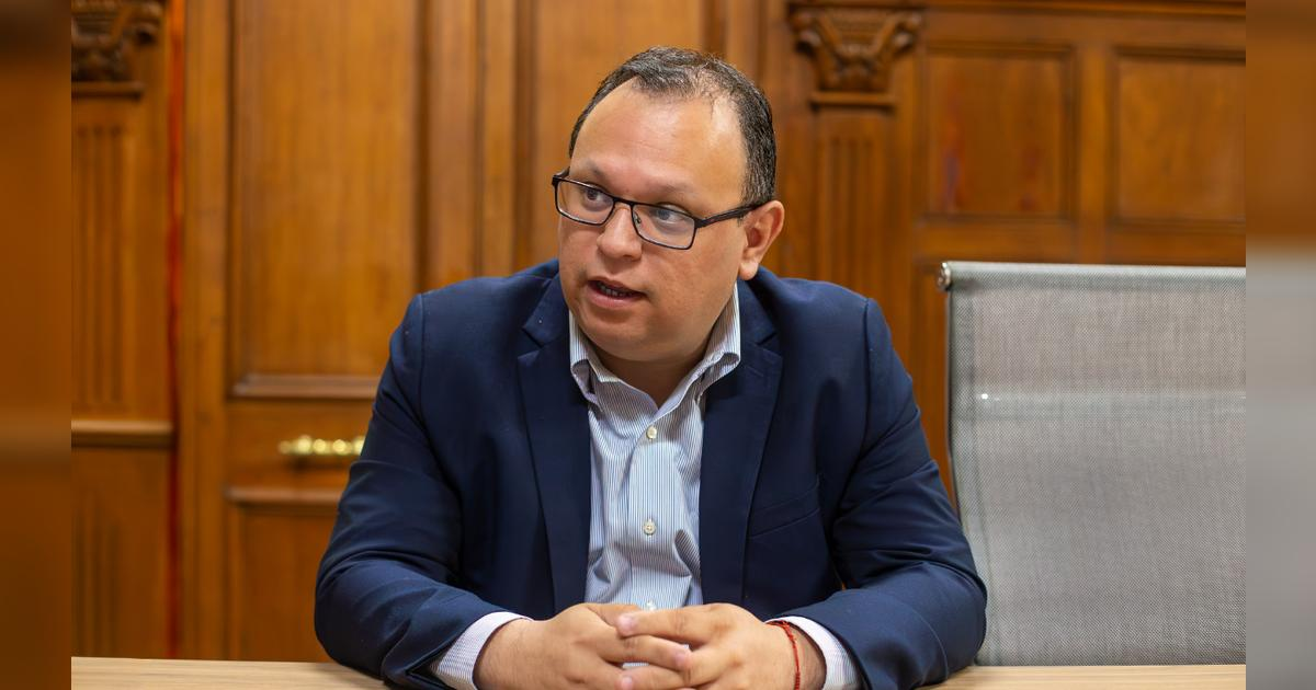 Vinelli solicita al Gobierno suspender designaciones antes del cambio de mando