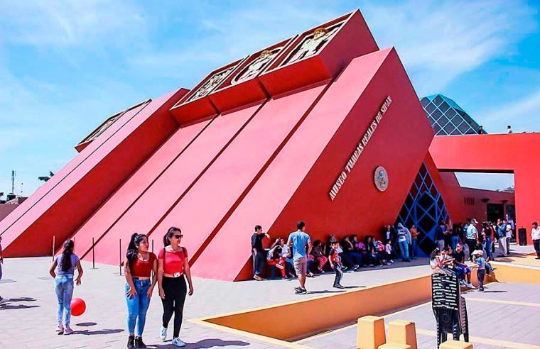 Delegación del Vaticano visita el Museo de Sipán previa llegada del papa León XIV