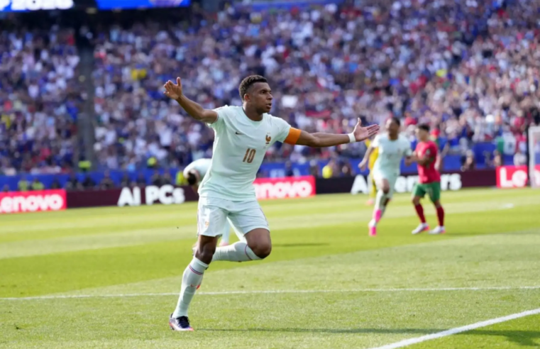 Francia avanza a paso firme a semifinales del Mundial