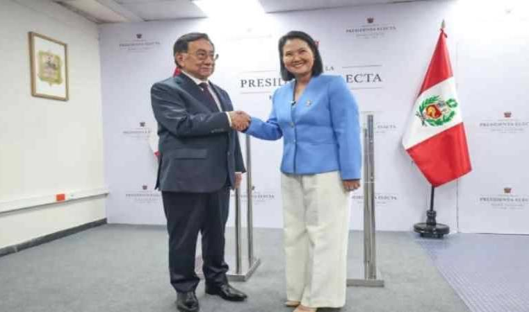 Fujimori y Balcázar coordinan transición de gobierno y fijan reunión en Palacio