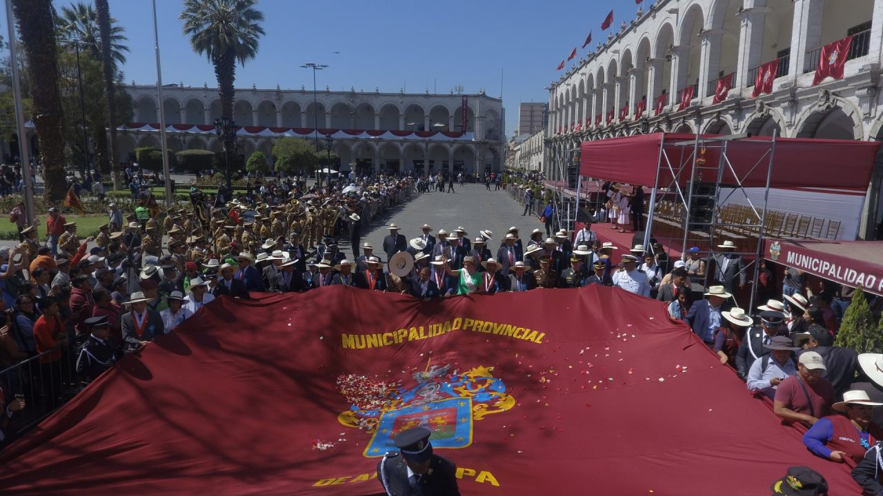 Actividades por 486 aniversario se inicia con paseo de la bandera