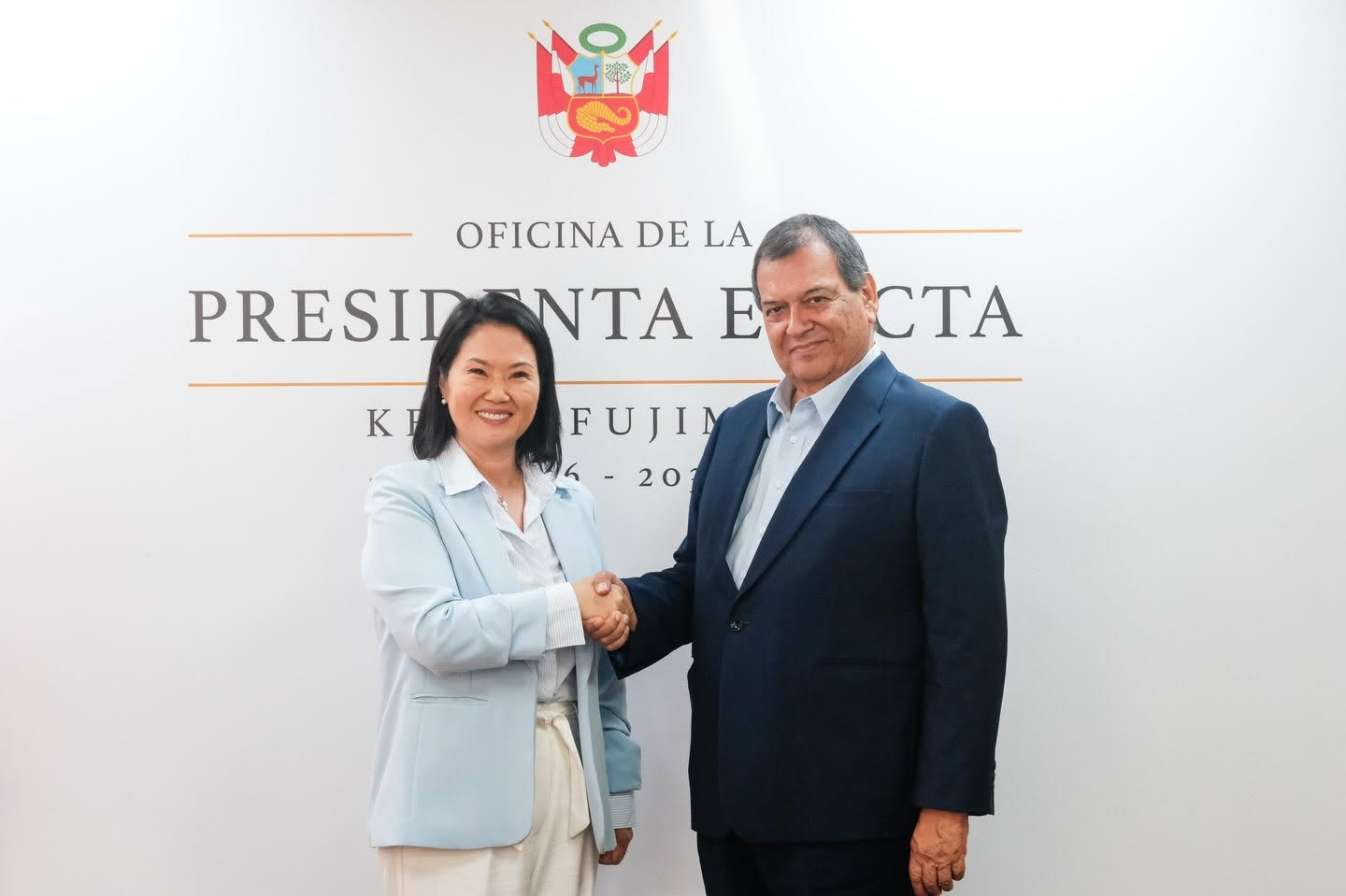 Nieto propone a Fujimori revisar vías legales para la libertad de Castillo