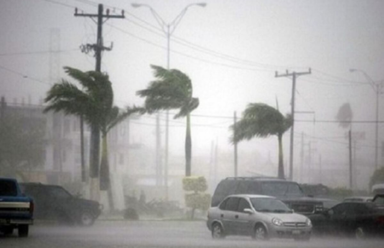 Alertan vientos fuertes en la sierra y la costa de seis regiones