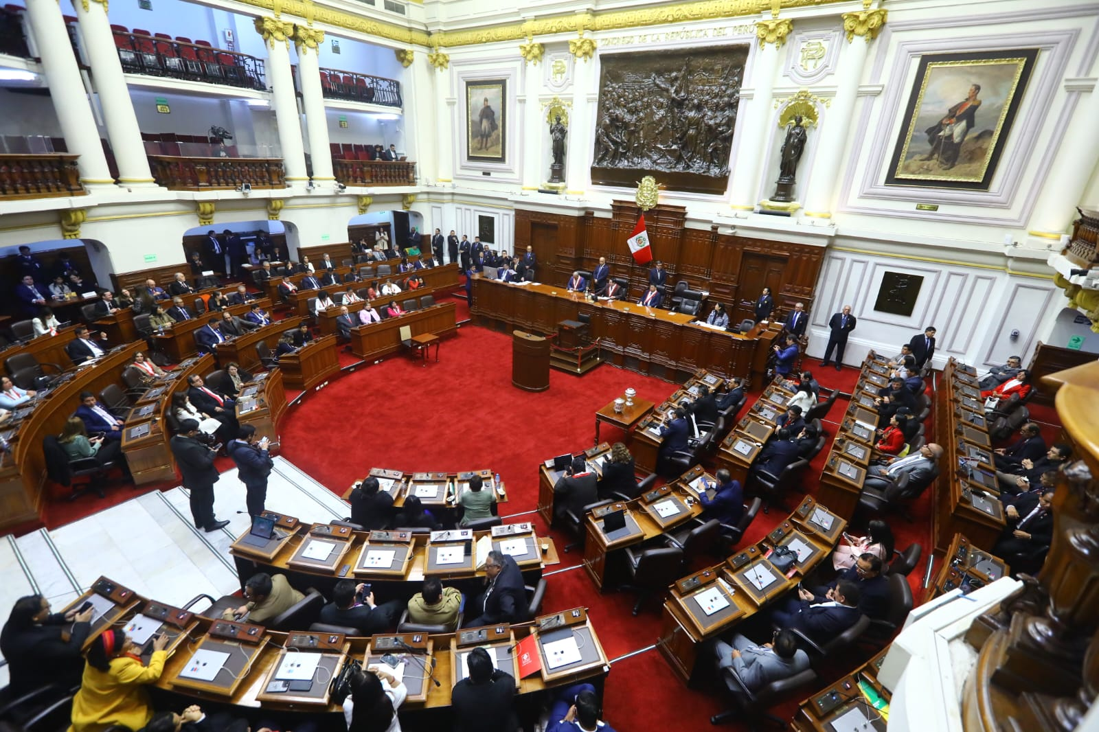 Bono de instalación de S/ 15 600 incluso para legisladores que viven en Lima
