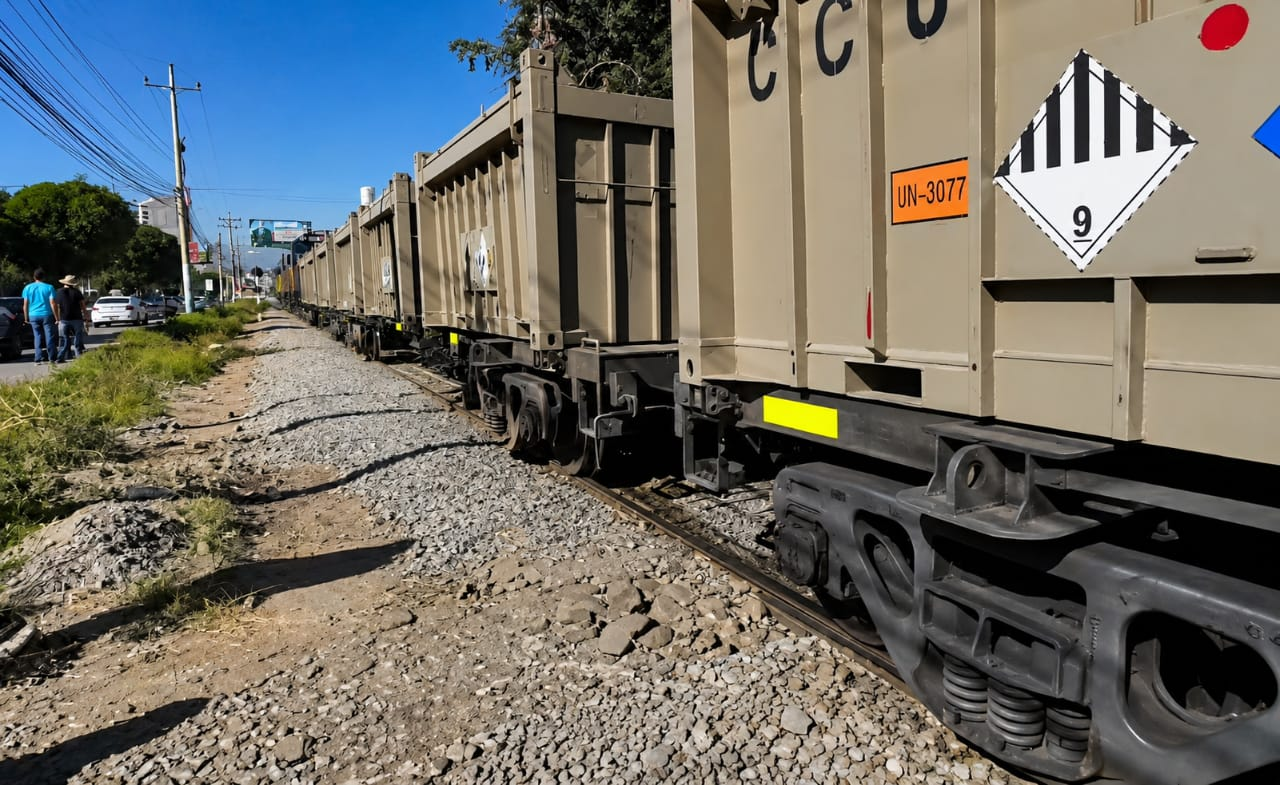 Conductor provoca accidente por intentar ganarle el paso al tren