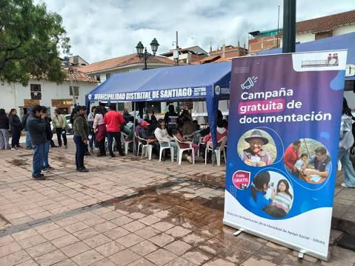 Reniec lleva servicios de identificación a comunidad nativa tras 3 días de caminata