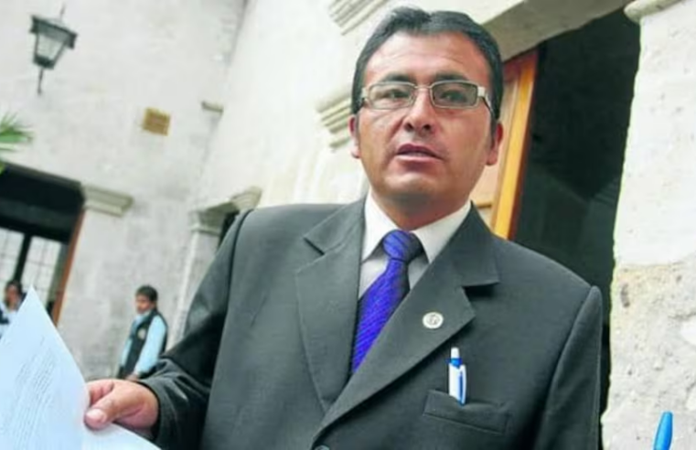 Denuncian a UGEL Sur por retraso en pago de CTS a docentes