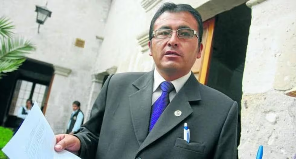 Denuncian a UGEL Sur por retraso en pago de CTS a docentes