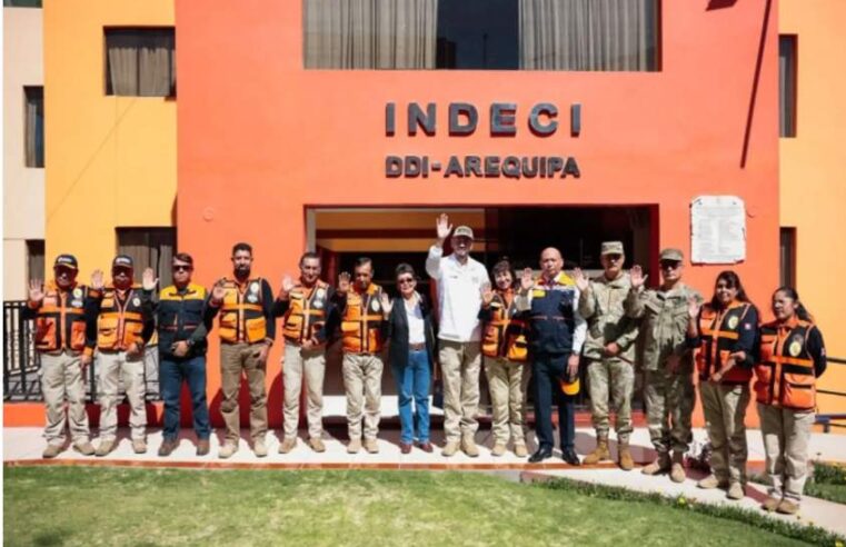 Ministro de Defensa inspecciona almacén de Indeci para fortalecer respuesta ante emergencias
