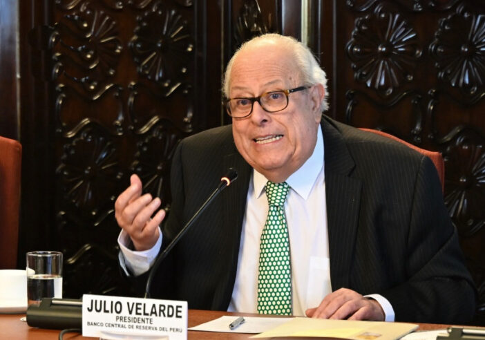 Velarde destaca estabilidad económica, pero advierte impacto de El Niño en el crecimiento