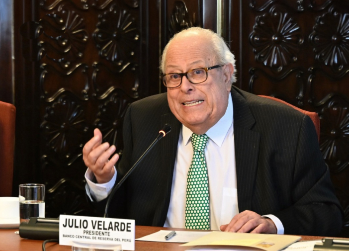 Velarde destaca estabilidad económica, pero advierte impacto de El Niño en el crecimiento
