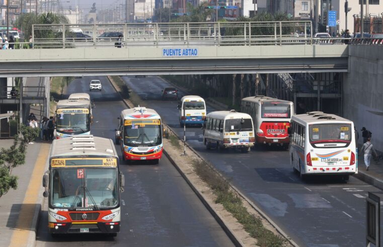 Gobierno destina S/ 105 millones para transporte ante alza de combustibles