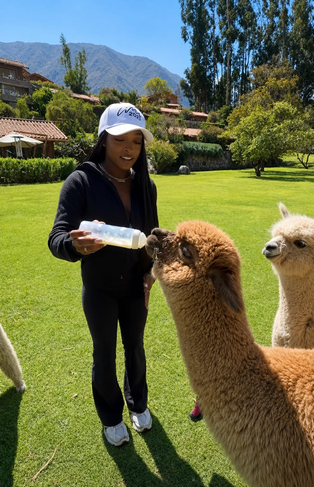 Simone Biles pasea en Cusco y afirma: «El Perú es fantástico»