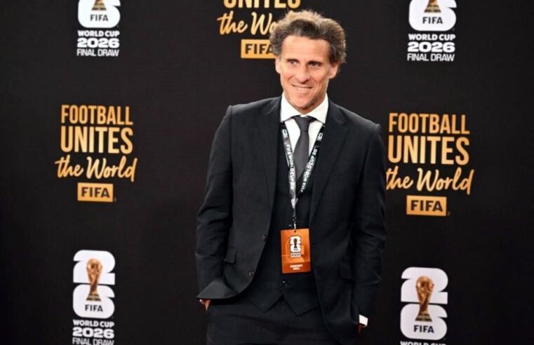 Diego Forlán es el nuevo entrenador de Uruguay tras la salida de Bielsa