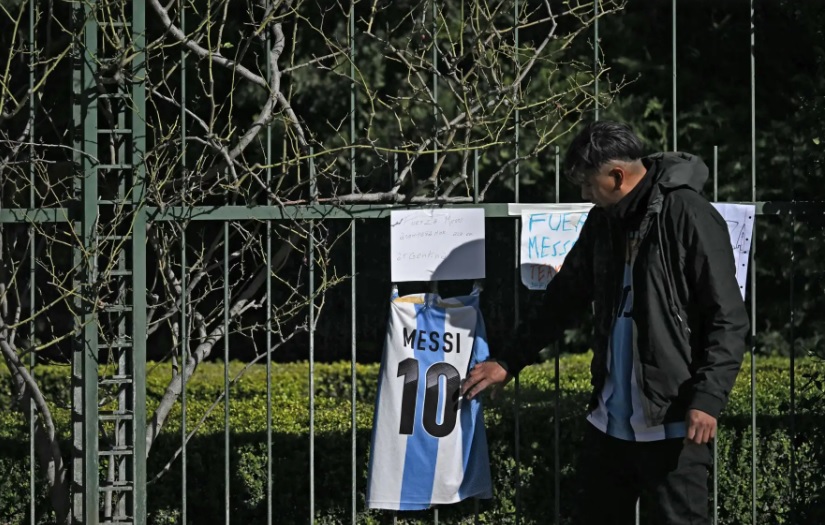 Lionel Messi despide a su padre en medio de muestras de afecto