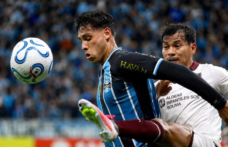 Erick Noriega recibió una dura sanción tras eliminación de Gremio