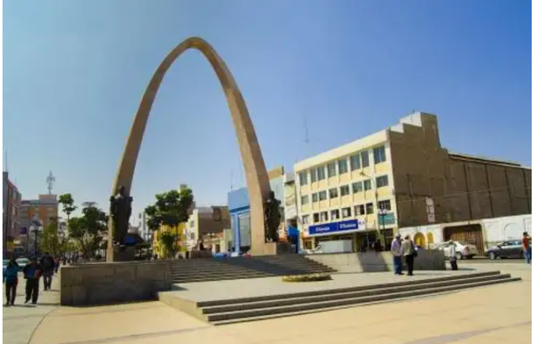 Suspenden clases presenciales por paro de transportistas
