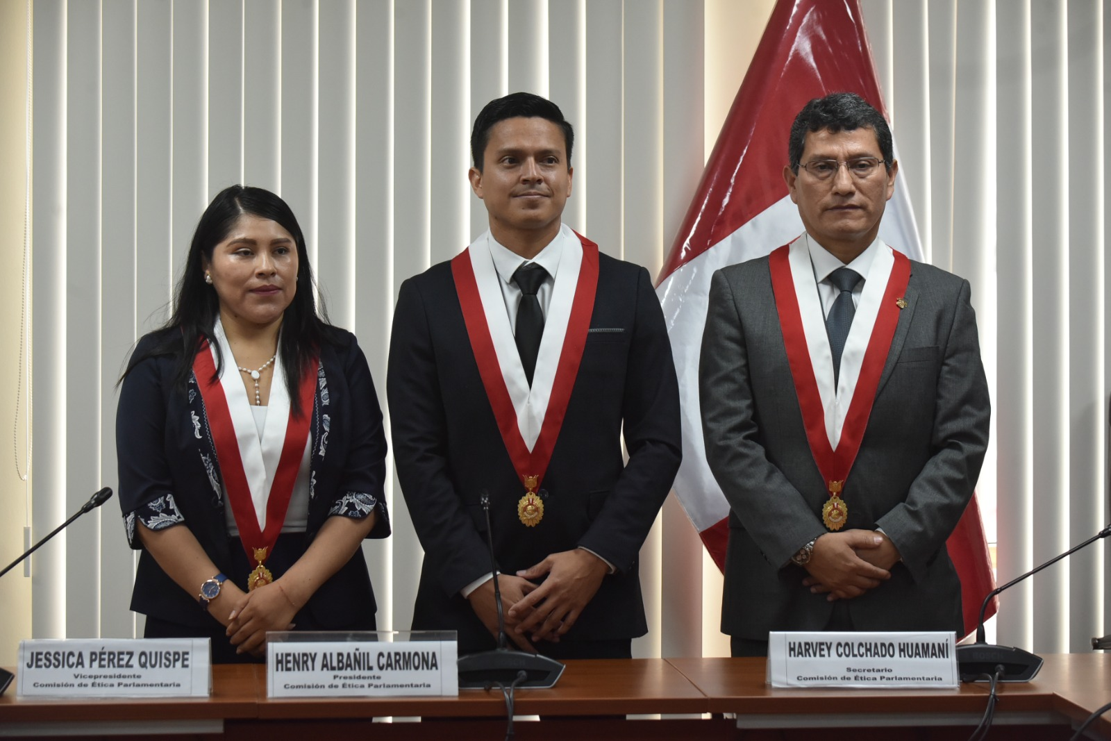 Comisión de Ética preside Henry Albañil tras cambio de bancada Obras