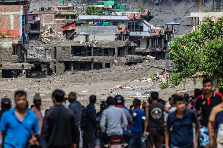 Cancillería confirma no hay peruanos afectados por desastres en China y Nepal
