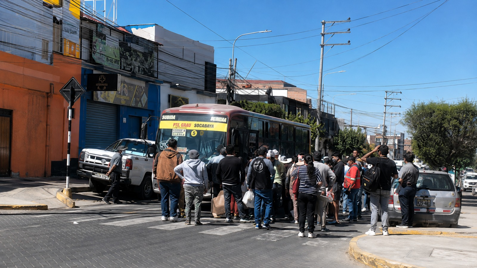 Manifestantes atacaron combis durante paro de transporte