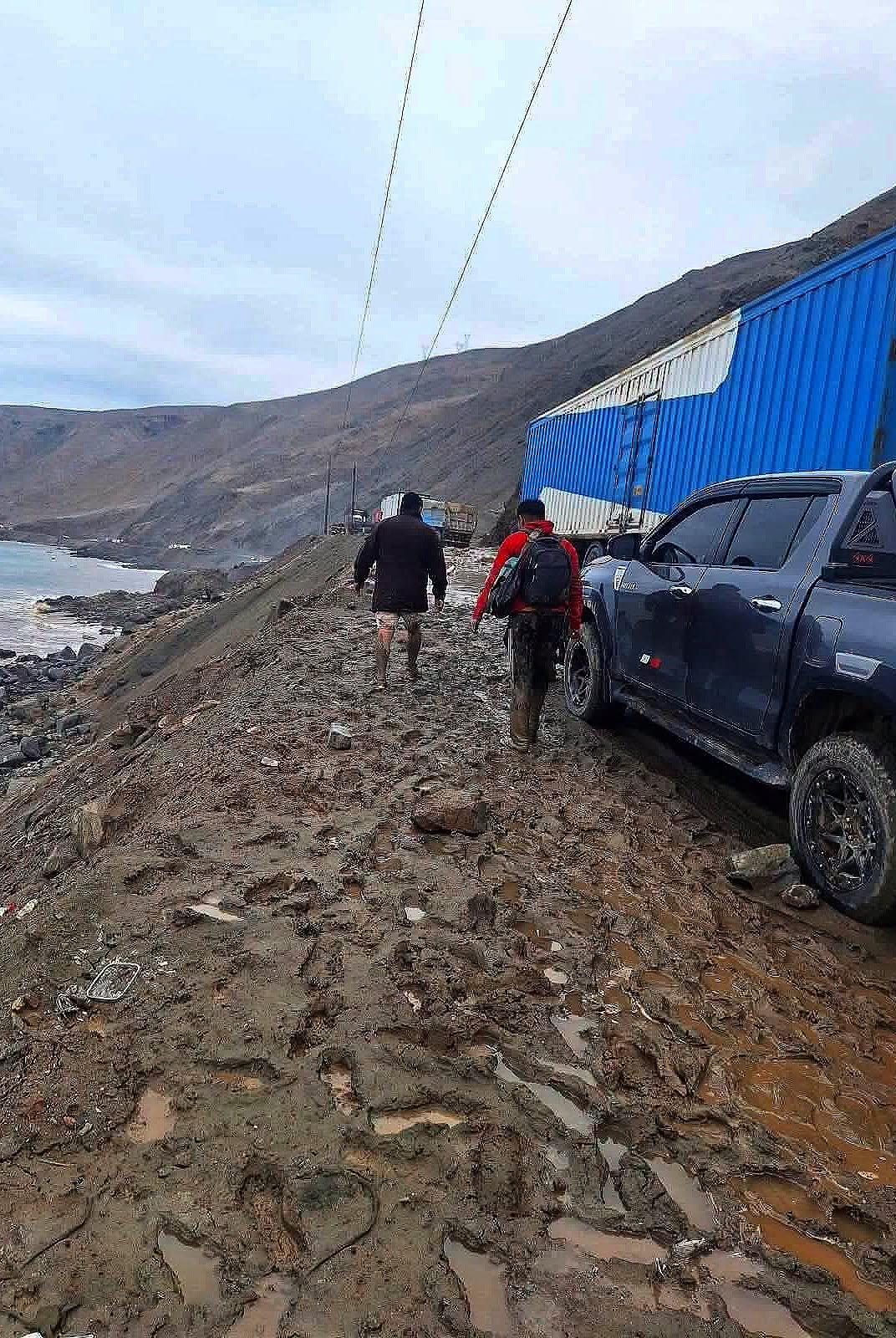 Suspenden viajes a Lima y Caravelí por huaicos y derrumbes en la Panamericana Sur