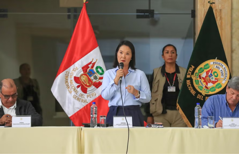 Gobierno plantea involucrar a operadores móviles y sistema financiero contra extorsiones