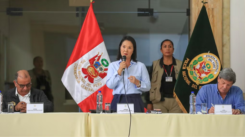 Gobierno plantea involucrar a operadores móviles y sistema financiero contra extorsiones