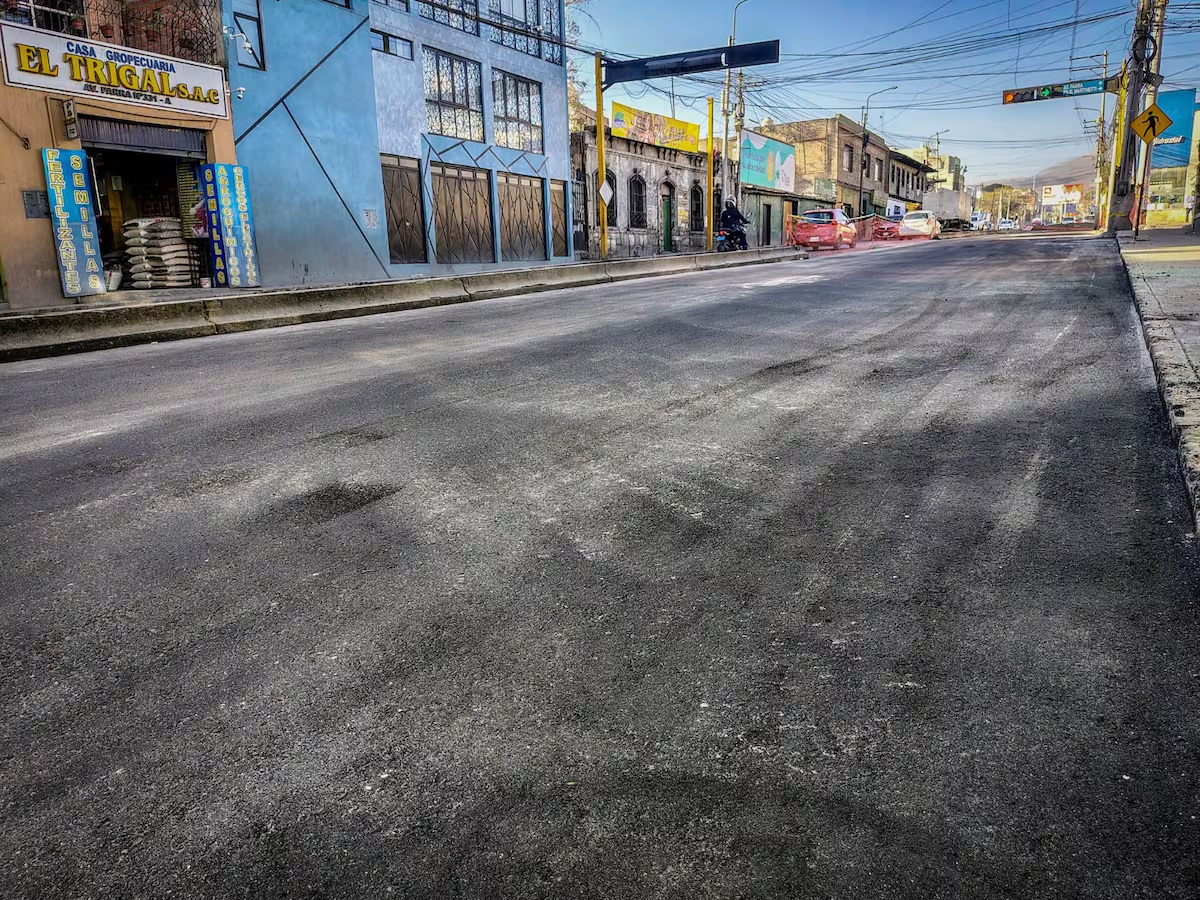 Abren Av. Parra tras culminar asfaltado