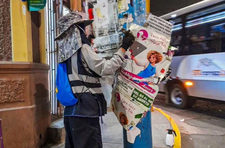 MPA retira publicidad de postes y muretes para recuperar el ornato del Cercado