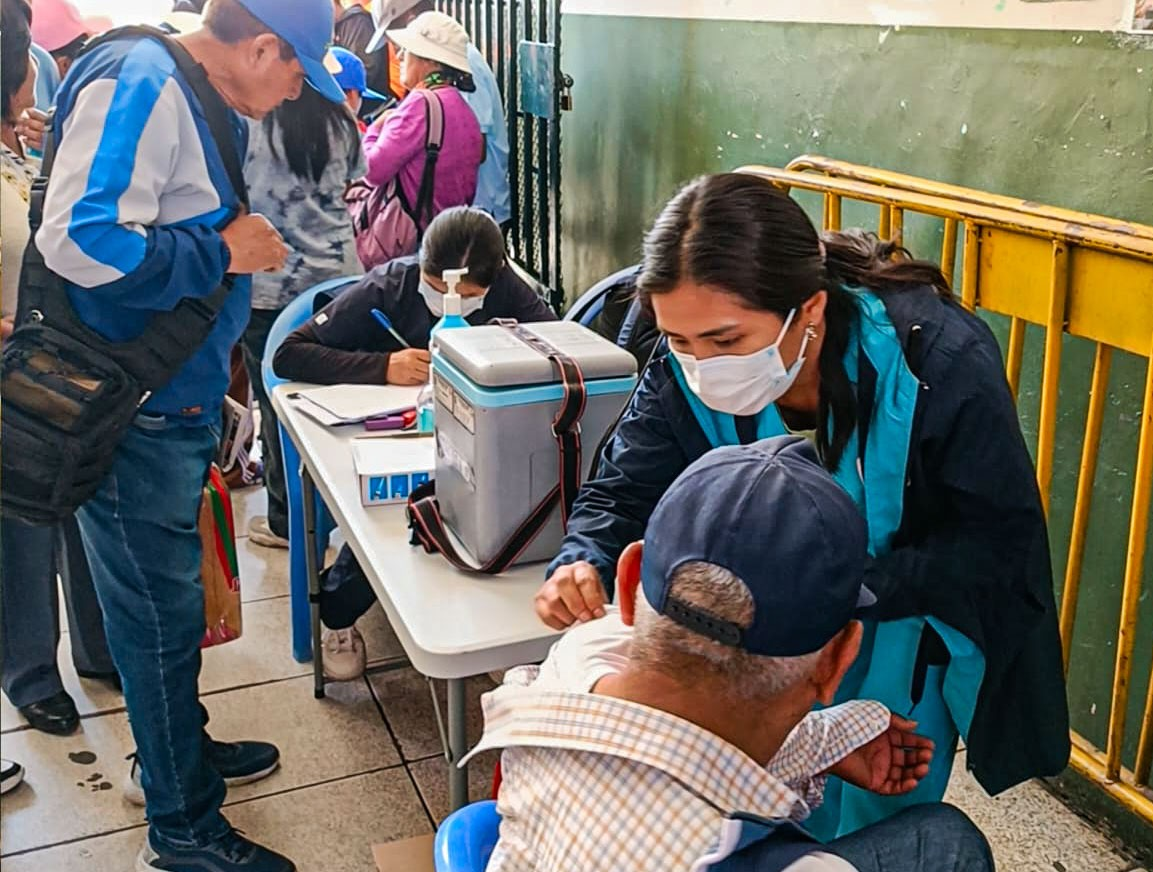 Instalan puntos de sensibilización y vacunación contra el sarampión