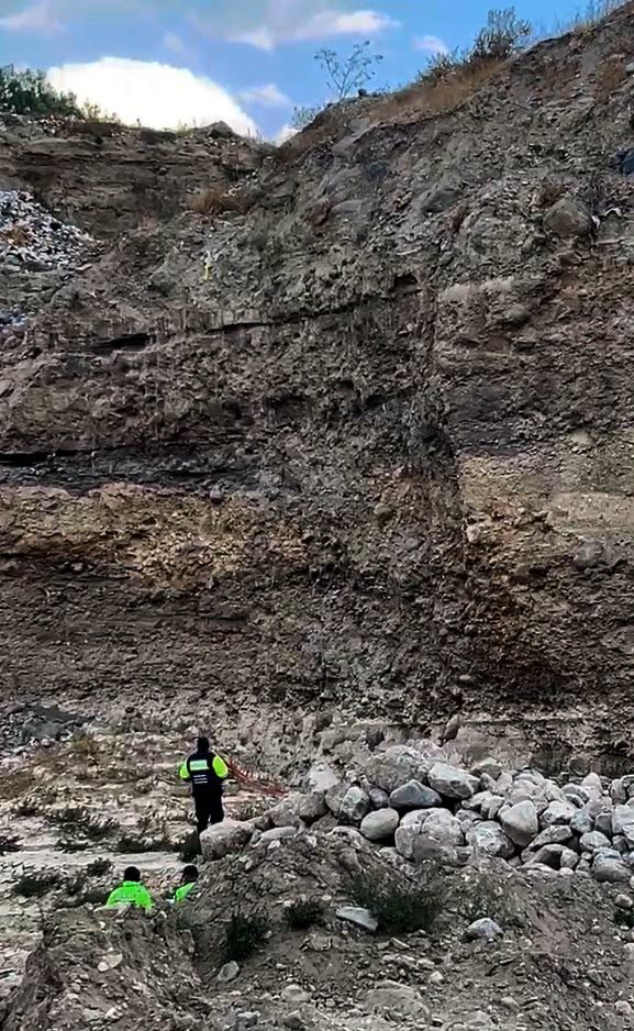 Varón muere tras caer a una torrentera en Cerro Colorado