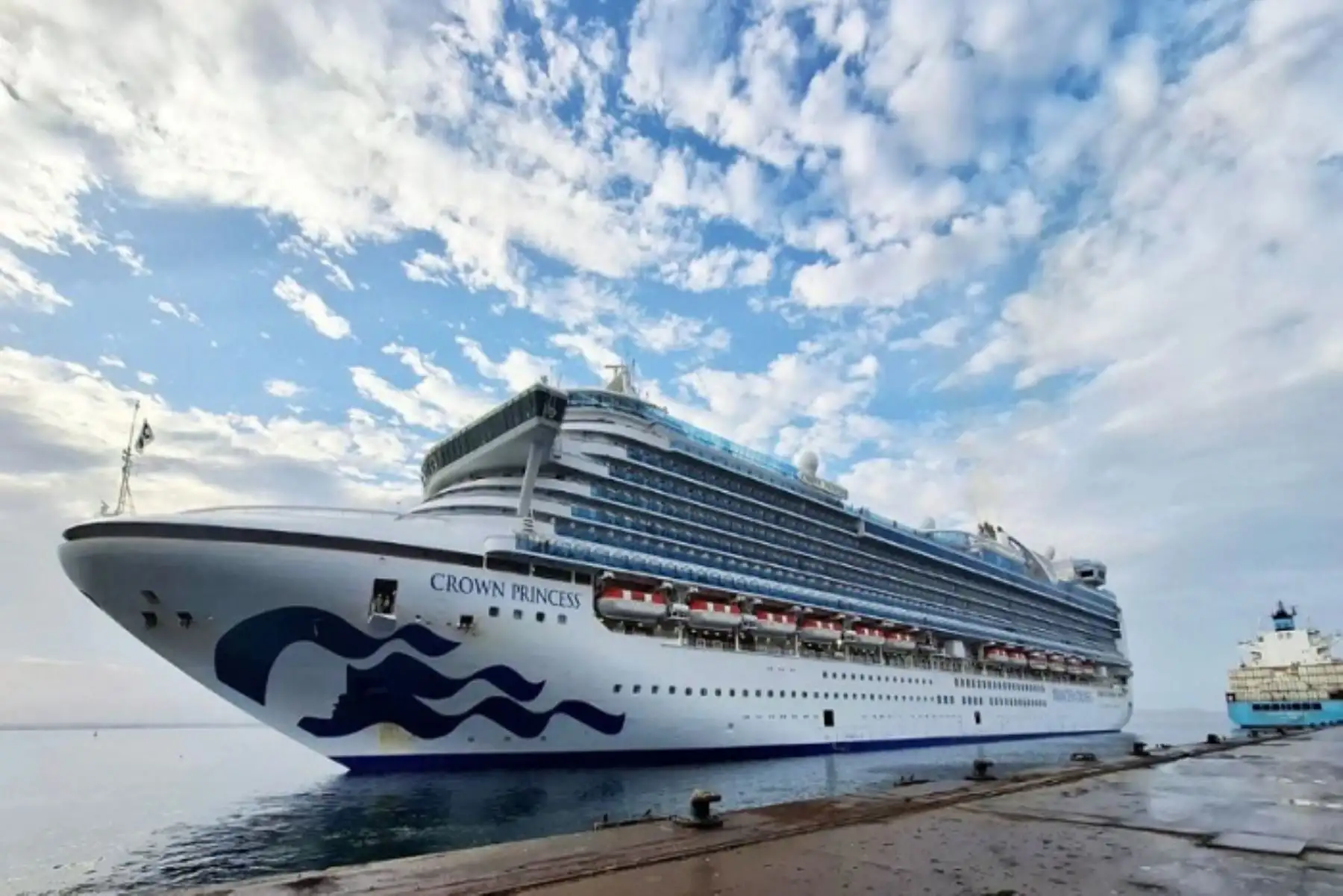 Crown Princess inicia temporada de cruceros con casi 4 mil pasajeros y tripulantes