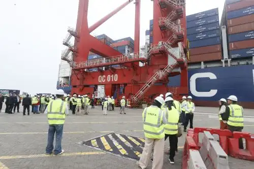 Gobierno busca reforzar confianza de inversionistas para impulsar economía