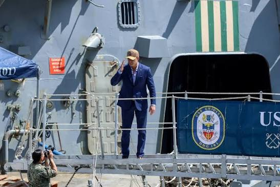 EE.UU. evalúa extender a tierra sus operaciones contra el narcotráfico en AL