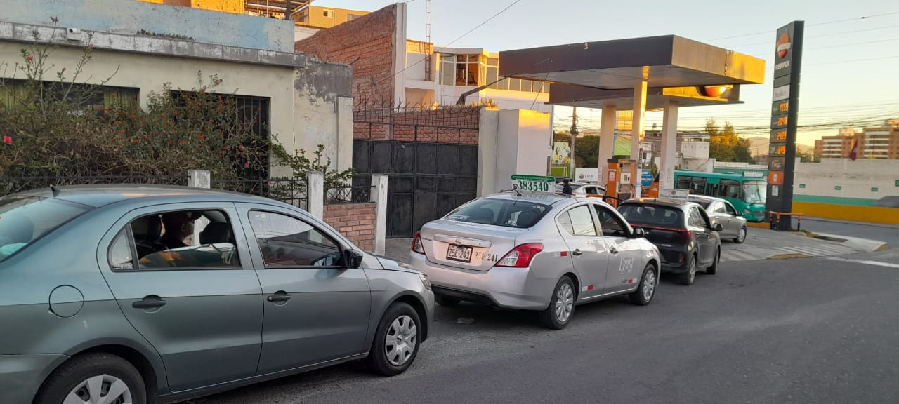 Arequipa enfrenta riesgo de desabastecimiento de GLP por bloqueo de la Panamericana Sur