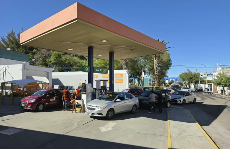 Conductores esperan cuatro horas para conseguir GLP