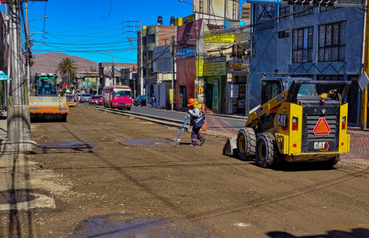 Trabajos de asfaltado de avenida Parra alcanzan 70 % de avance