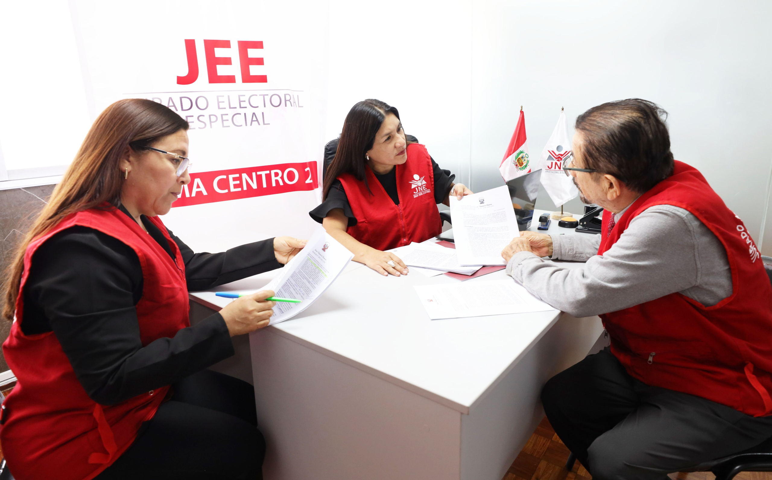 JNE amplía hasta el 23 de agosto plazo para resolver tachas y exclusiones