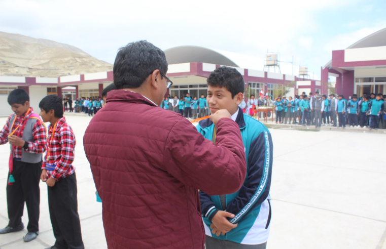 Verifican avances y condiciones de seguridad en colegio César Vallejo de Camaná