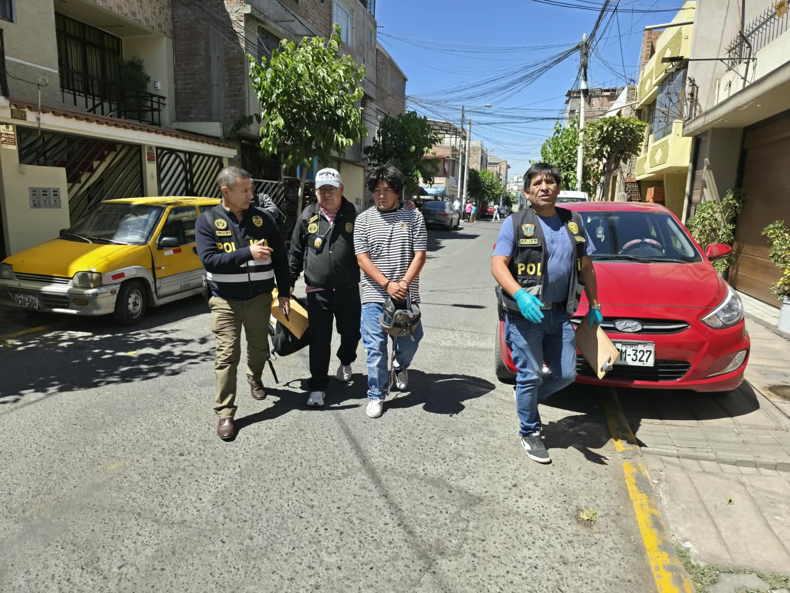 Detienen a soldador con droga y armas en Bustamante y Rivero