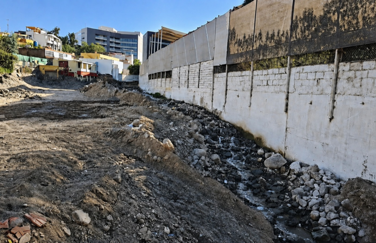 Denuncian abandono de trabajos en torrentera Chullo