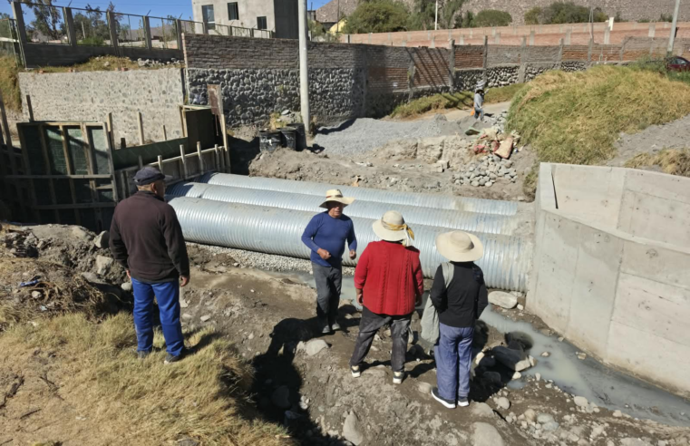 Obra abandonada afecta a 3 mil vecinos en Socabaya