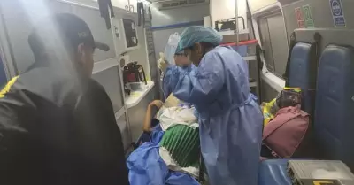 Parto inesperado en carretera: mujer da a luz en una ambulancia