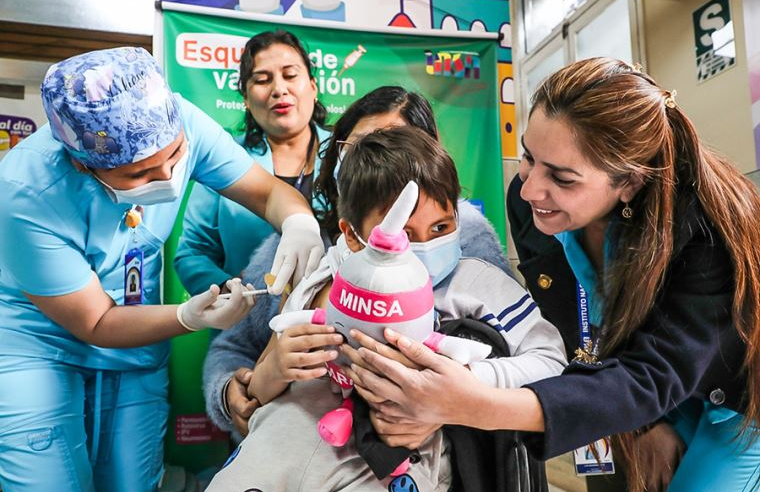 Arequipa experimenta retraso en avance de vacunación contra sarampión